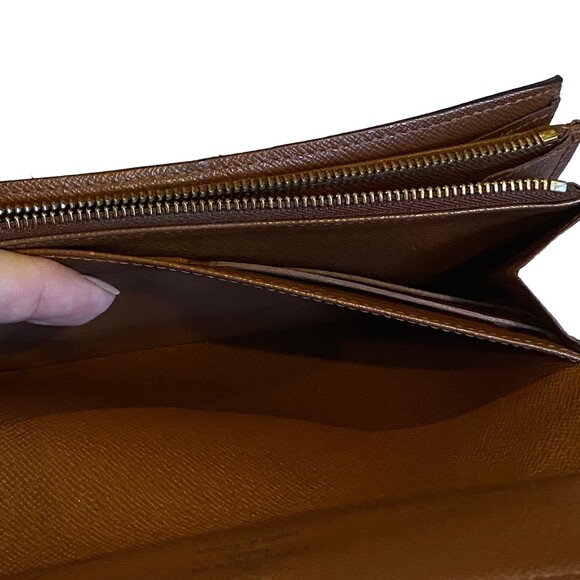 Louis Vuitton Authentic Sarah LV Monogram Long Wallet - Picture 14 of 16